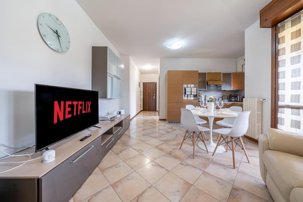 Apartamento 10min Dalla Ghirlandina And Relax In